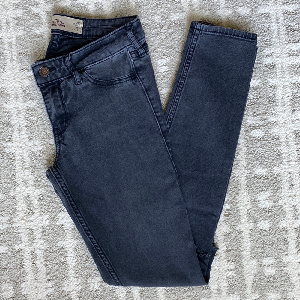 •Hollister• Distressed Skinny Jean Legging
